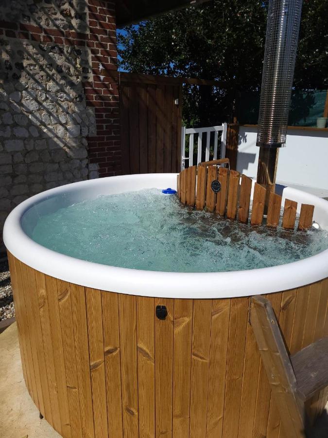 Au Bain Normand : Bain Nordique Et Detente. Goderville Bagian luar foto